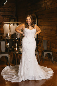 Della Wedding Dress