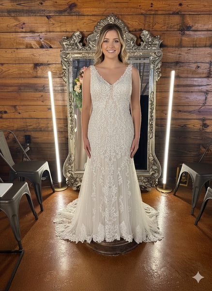 Brooke Wedding Dress - Sample Size Medium