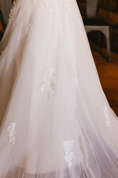 Dezzie Wedding Dress