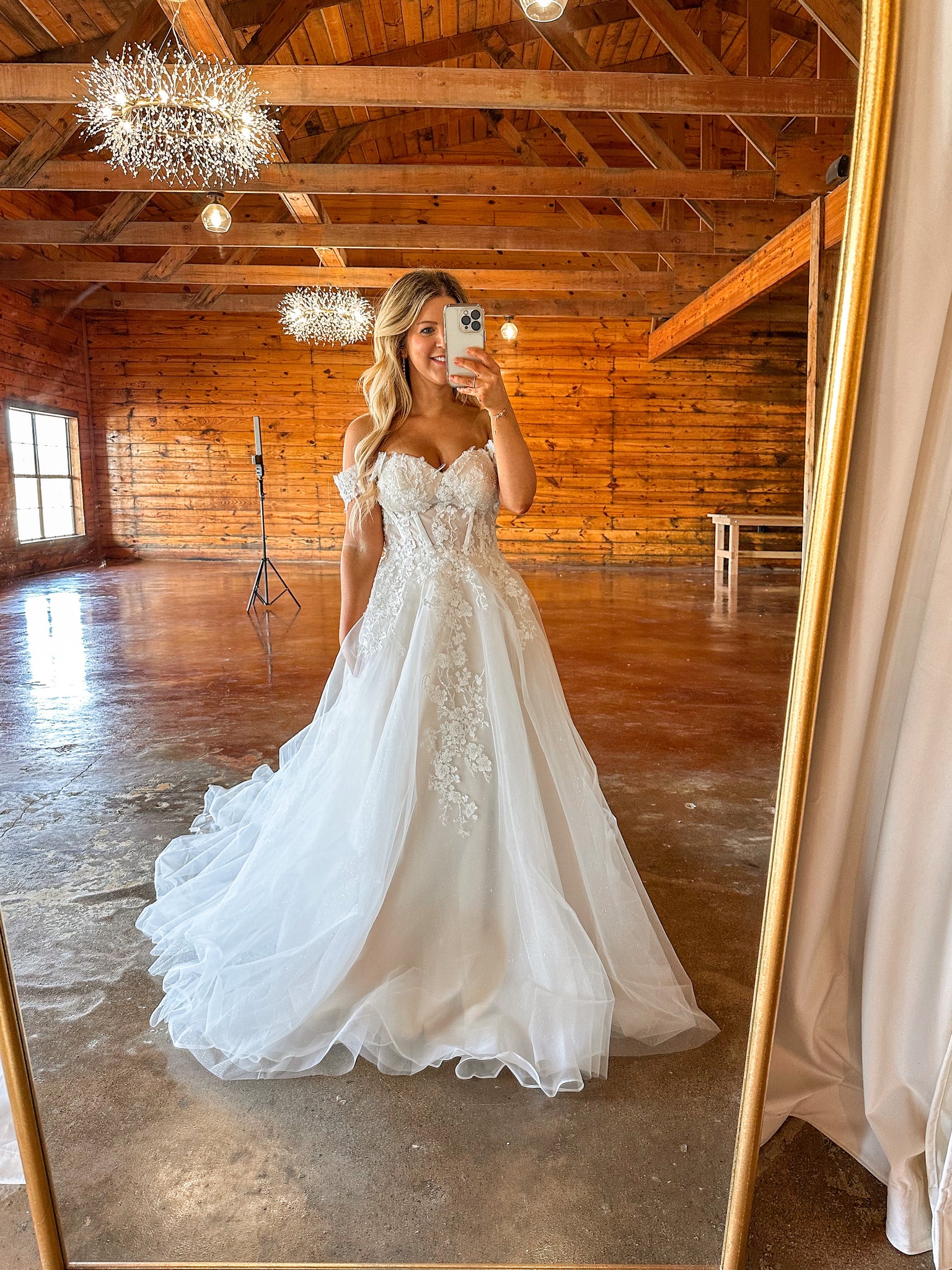 Ready to Ship - Stella Wedding Dress