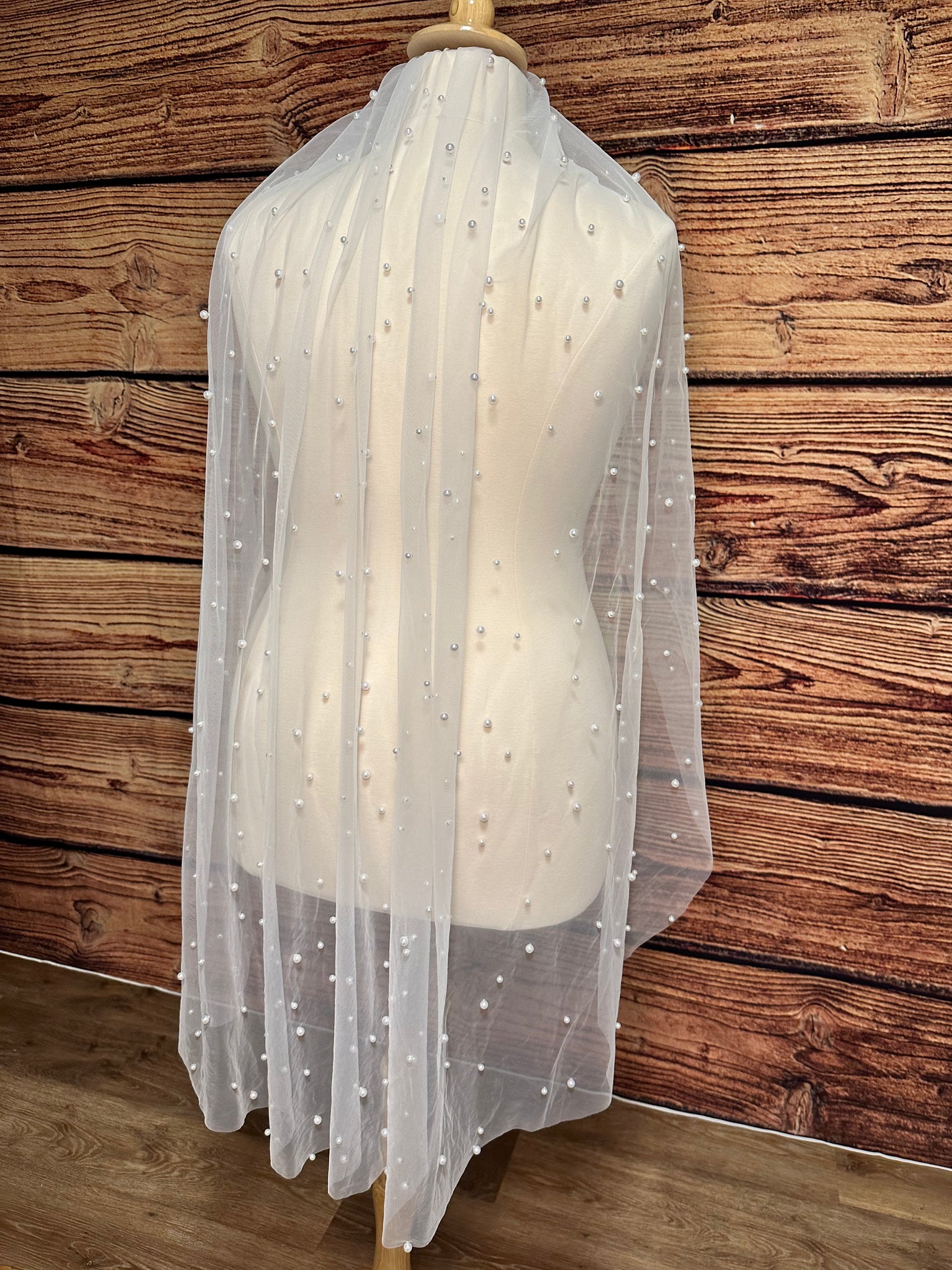 Pearl Fingertip Veil