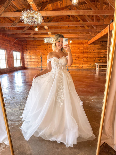 Ready to Ship - Stella Wedding Dress