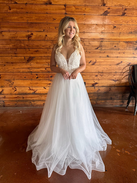 Ready to Ship - Amelia Wedding Dress
